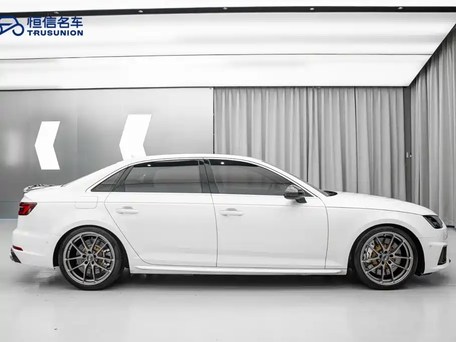 Audi A4L 2020