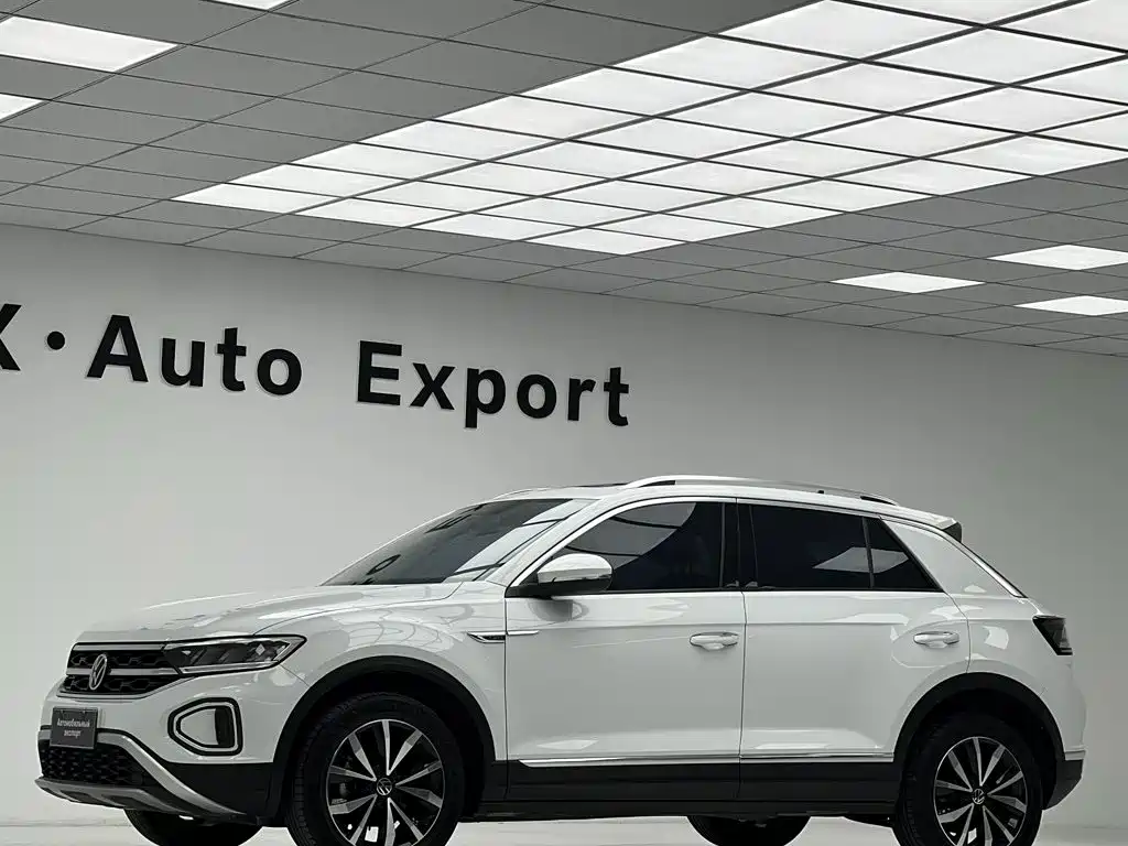 Volkswagen T-Roc 2023 — фото 10