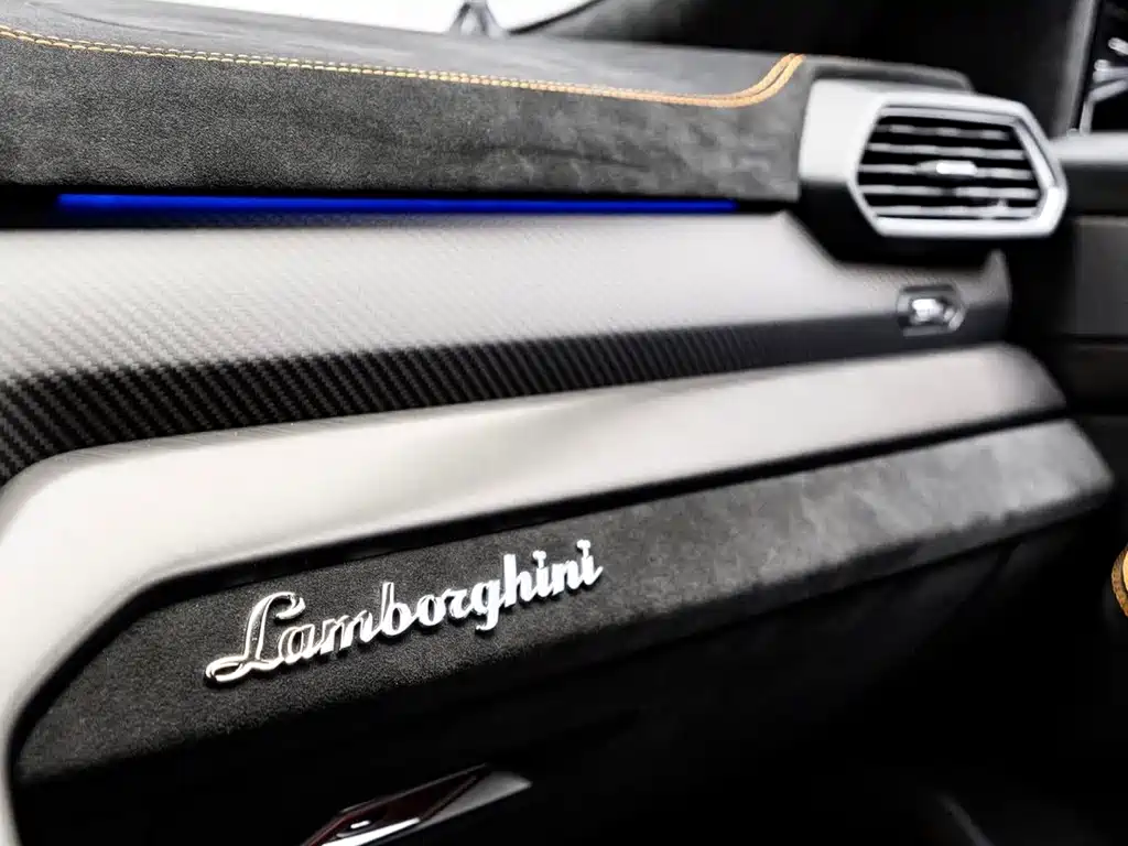 Lamborghini Urus 2024 — фото 12