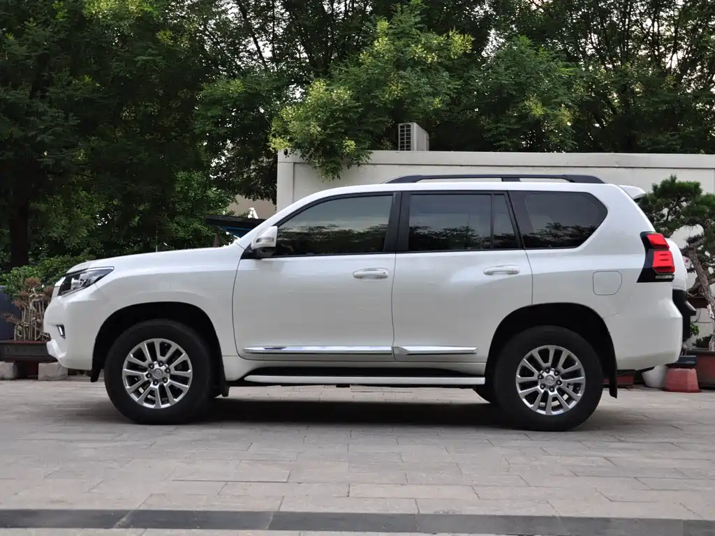 Toyota Prado 2019 — фото 3