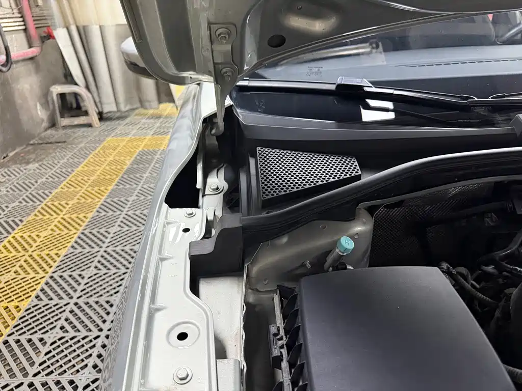 Roewe i6 New Energy 2018 — фото 41