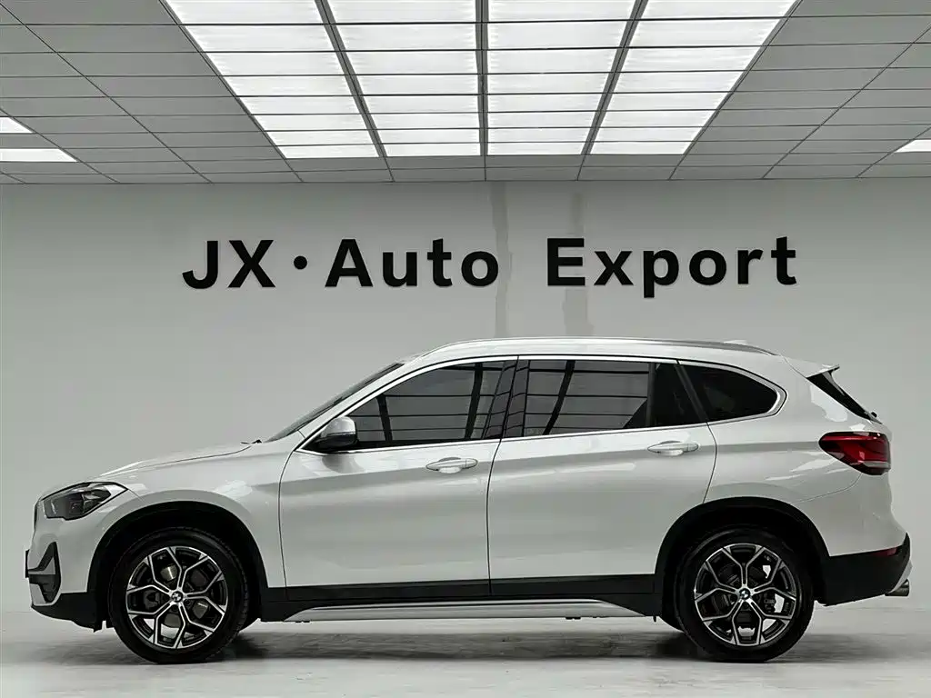 BMW X1 2022 — фото 6