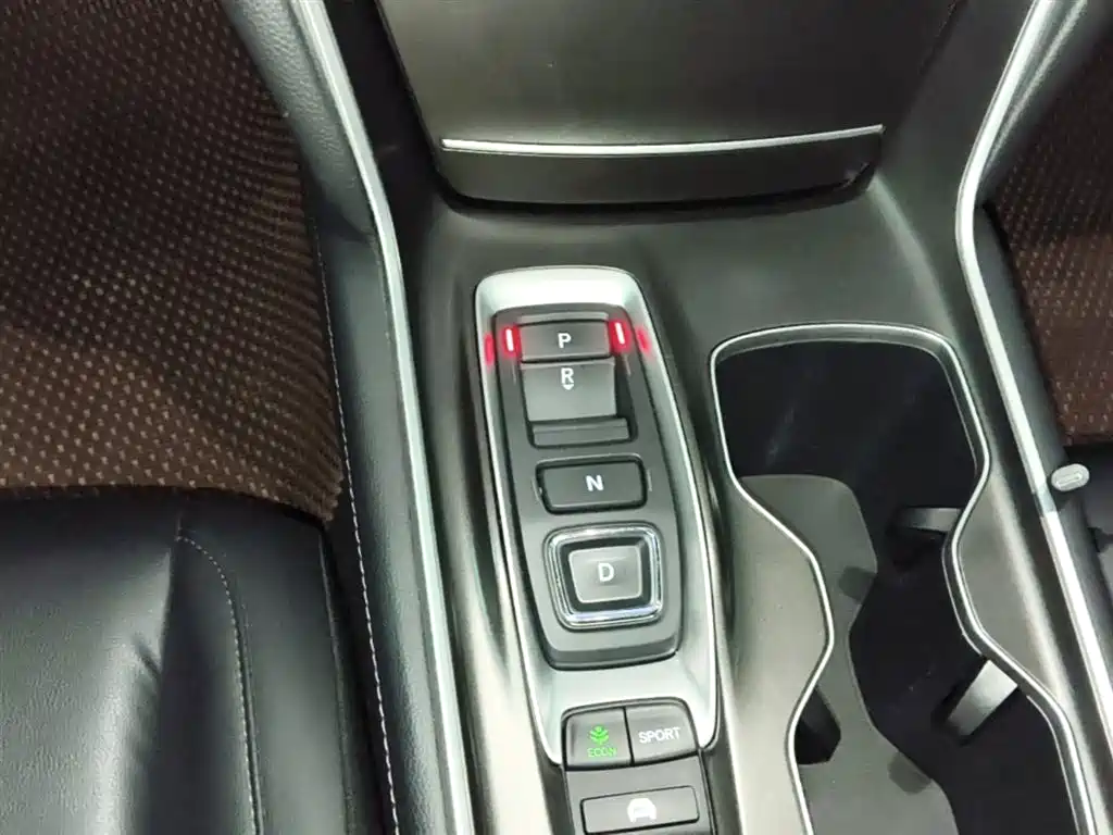 Honda Accord 2023 — фото 14