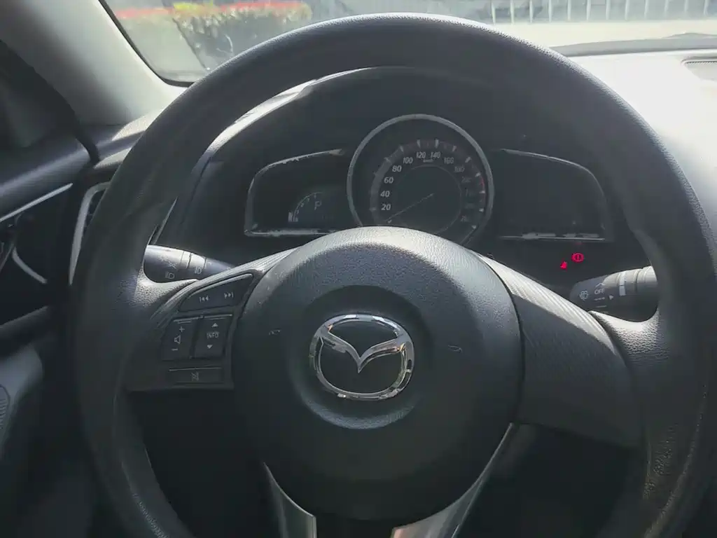 Mazda 3 Axela 2016 — фото 16