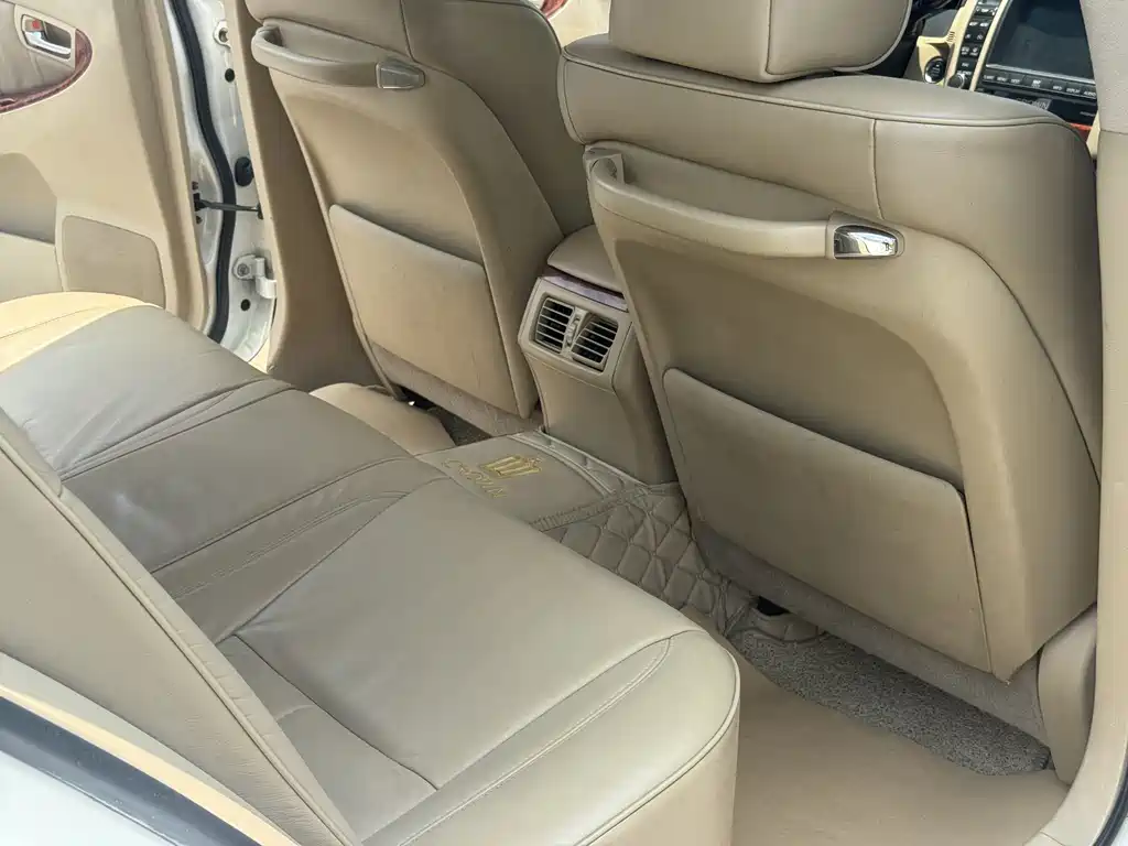Toyota Crown 2005 — фото 29