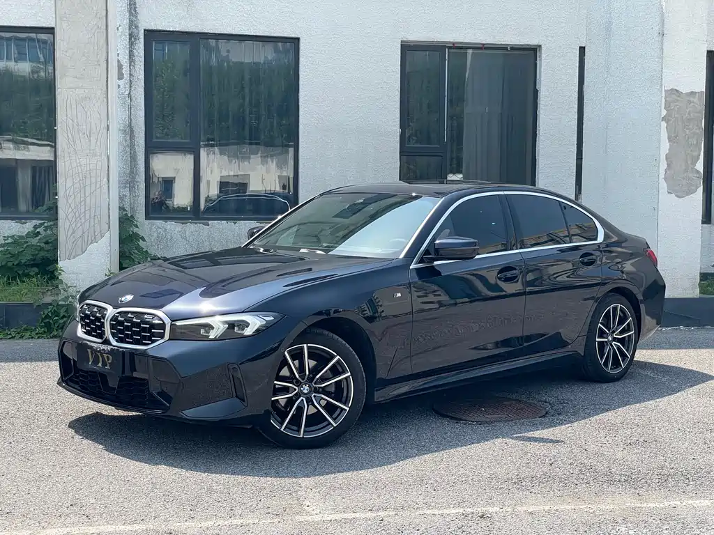 BMW 3 Series 2025 — фото 1