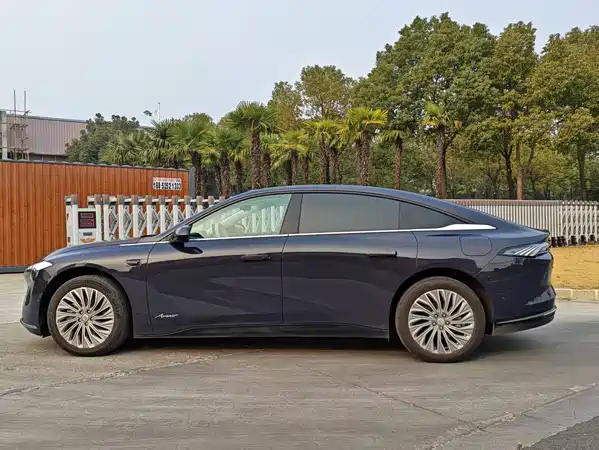 Buick Zhijing L7 2025