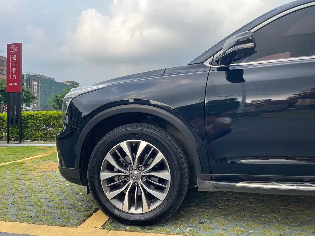 GAC Trumpchi GS8 2018 — фото 8