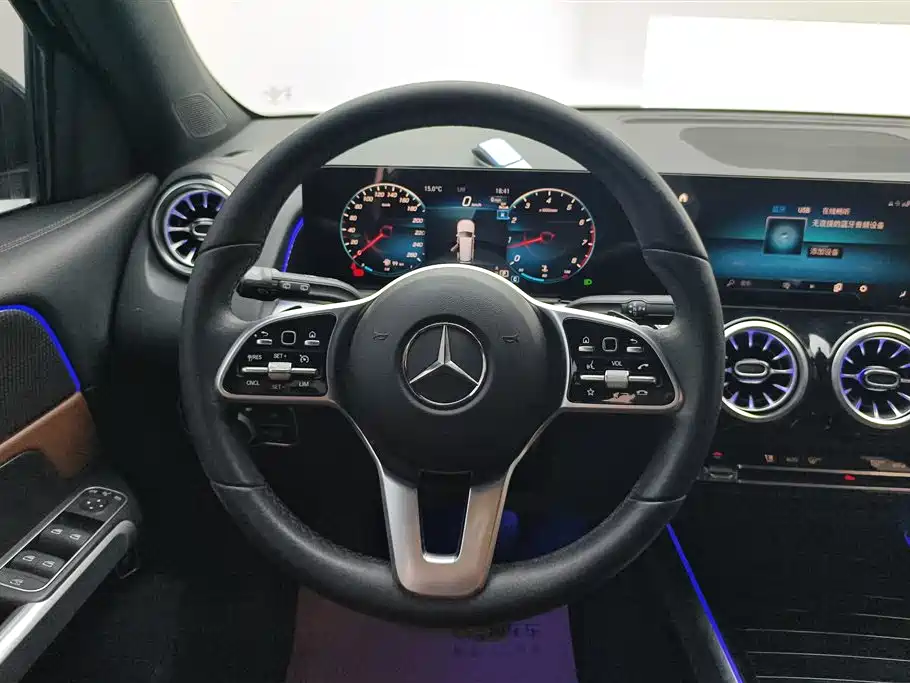 Mercedes-Benz GLB 2023 — фото 15