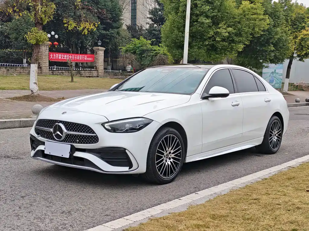 Mercedes-Benz C-Class 2023 — фото 1
