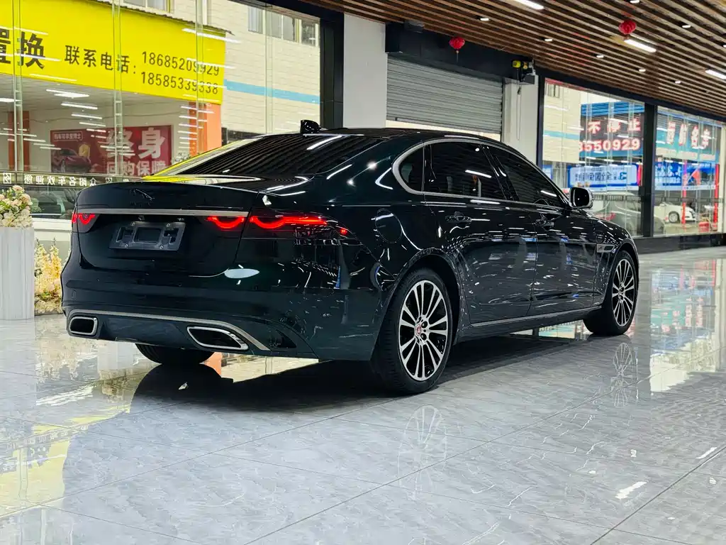 Jaguar XFL 2025 — фото 17