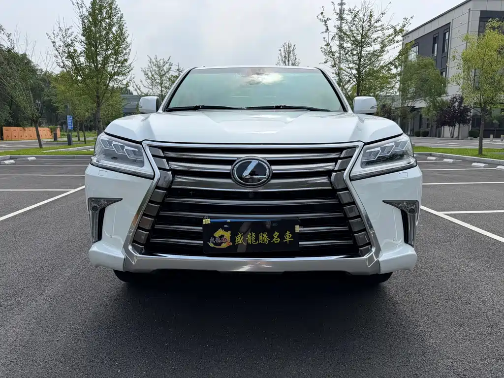 Lexus LX 2017 — фото 2