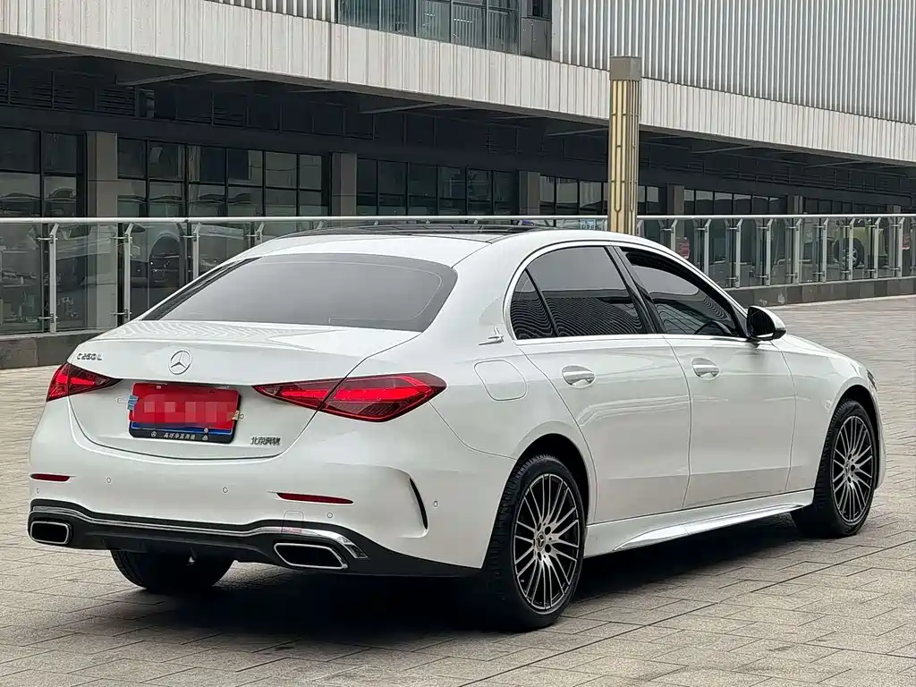 Mercedes-Benz C-Class 2023 — фото 15