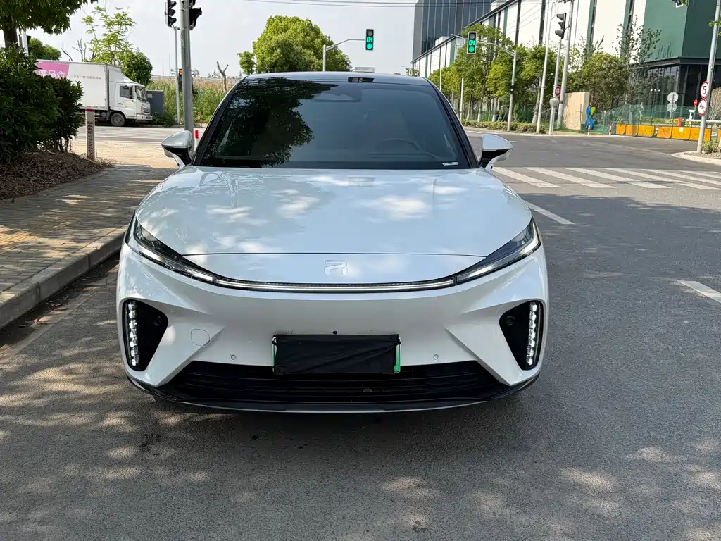 Roewe Feifan R7 2023 — фото 1