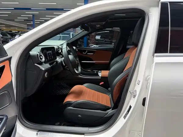 Mercedes-Benz C-Class 2022