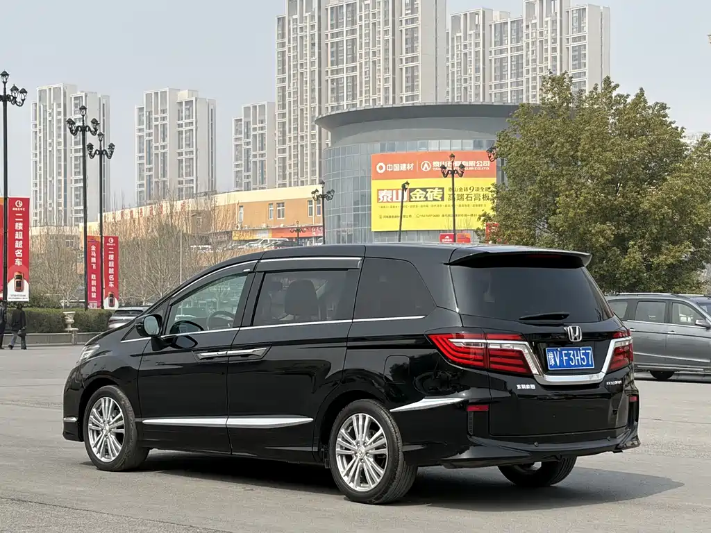 Honda Elysion 2018 — фото 20
