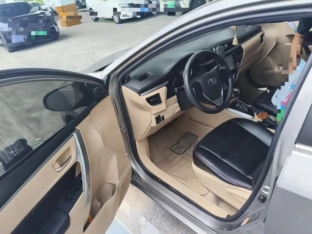 Toyota Corolla 2015 — фото 12