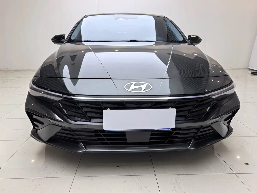 Hyundai Elantra 2023