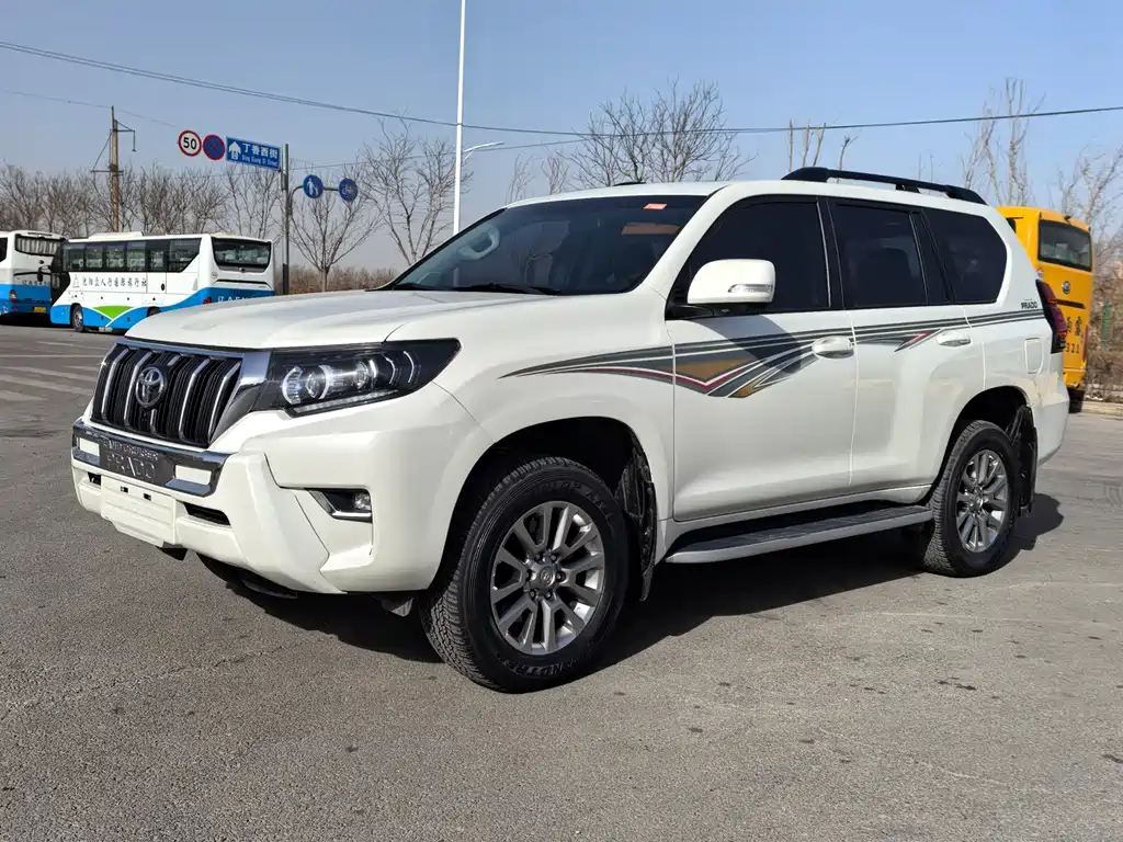 Toyota Prado 2019 — фото 1