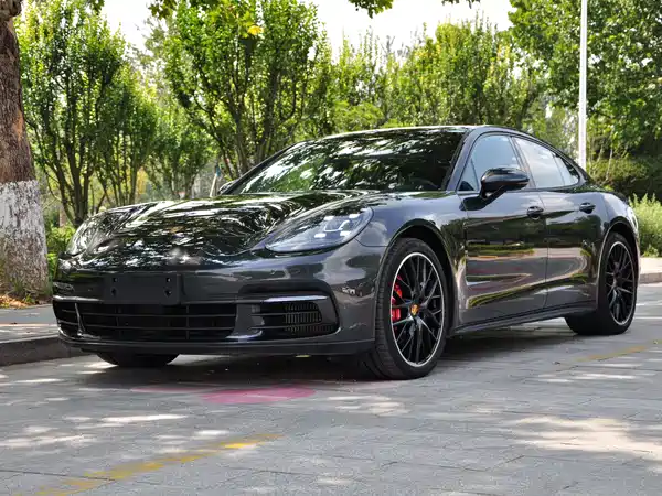 Porsche Panamera 2019