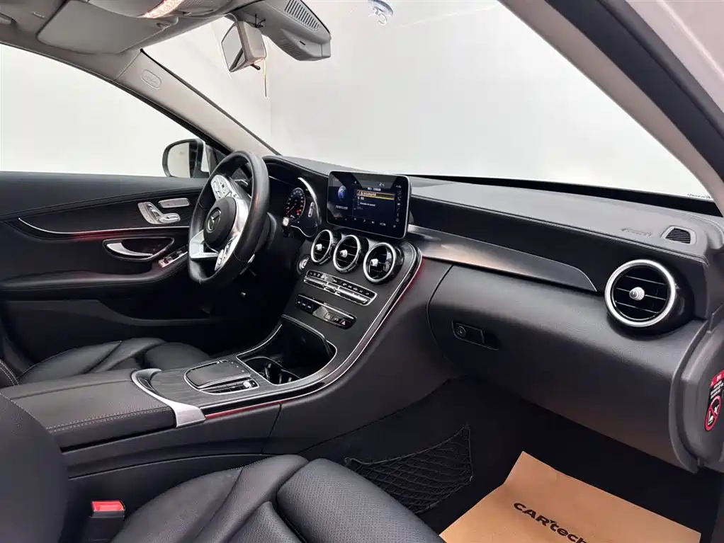 Mercedes-Benz C-Class 2020 — фото 11