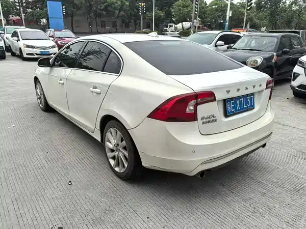 Volvo S60 2015