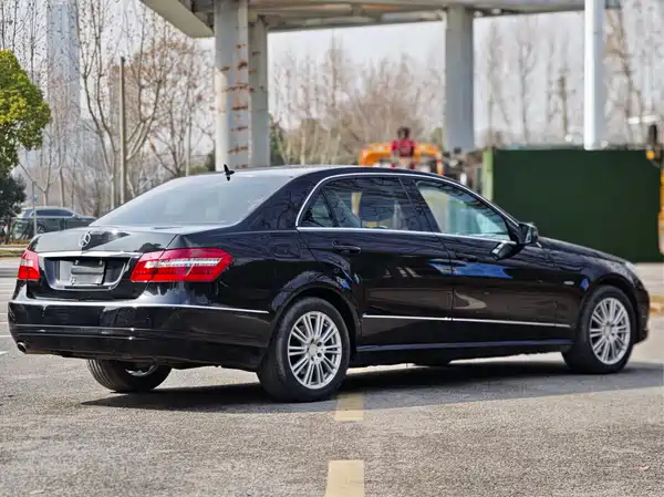 Mercedes-Benz E-Class 2012