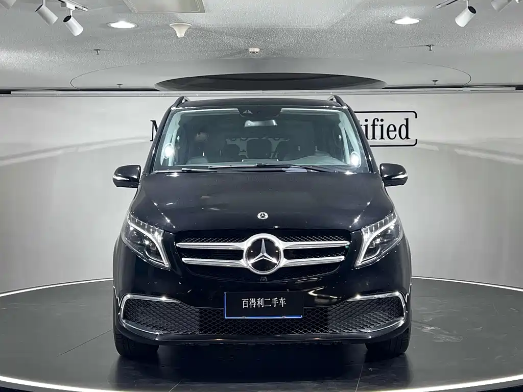 Mercedes-Benz V-Class 2023 — фото 4