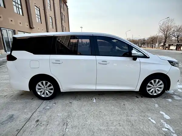 GAC Trumpchi M6 2021
