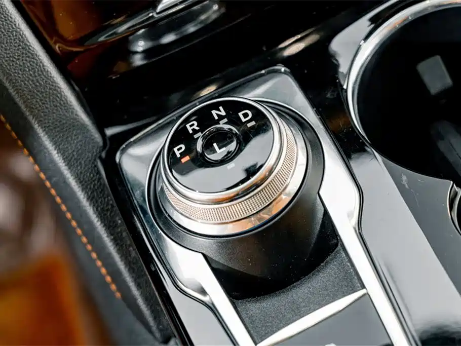 Ford Escape 2021 — фото 12