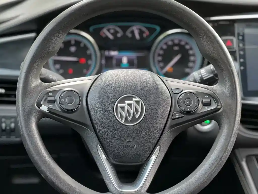 Buick Envision Plus 2016 — фото 2