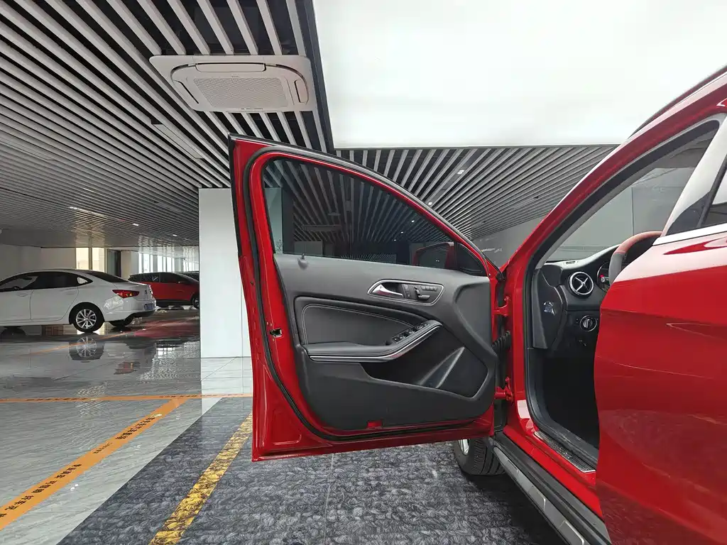 Mercedes-Benz GLA 2016 — фото 7