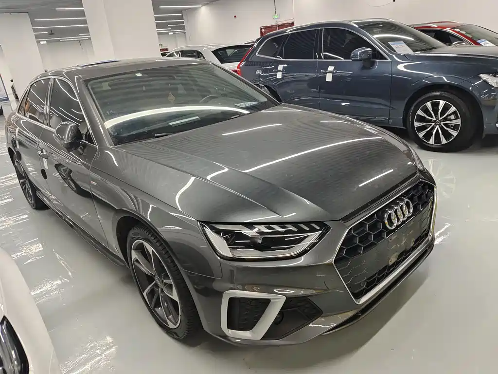 Audi A4L 2021