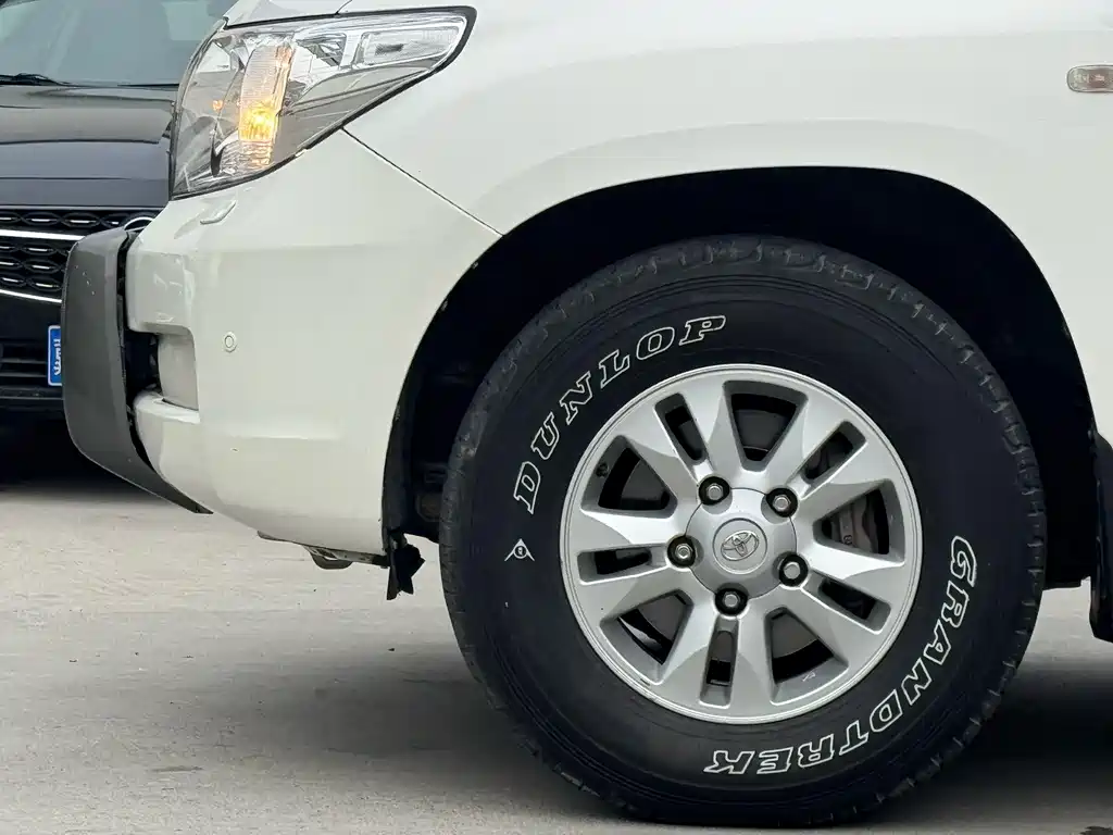 Toyota Land Cruiser 2011 — фото 19