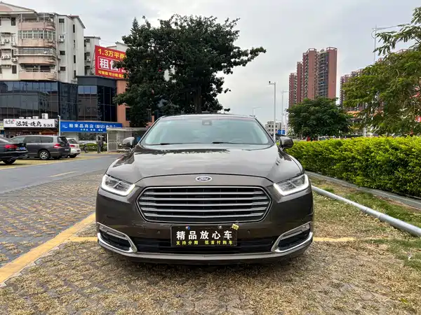 Ford Taurus 2015