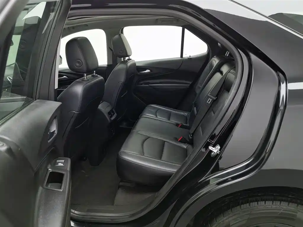 Chevrolet Equinox 2017 — фото 15