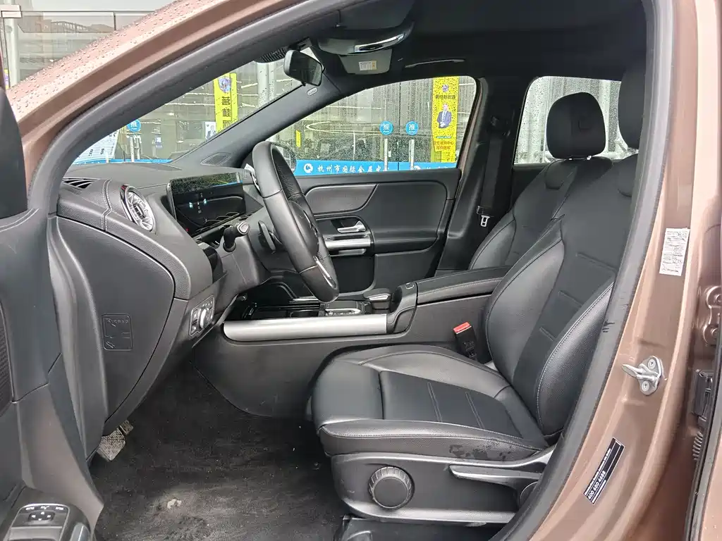 Mercedes-Benz GLA 2023 — фото 9