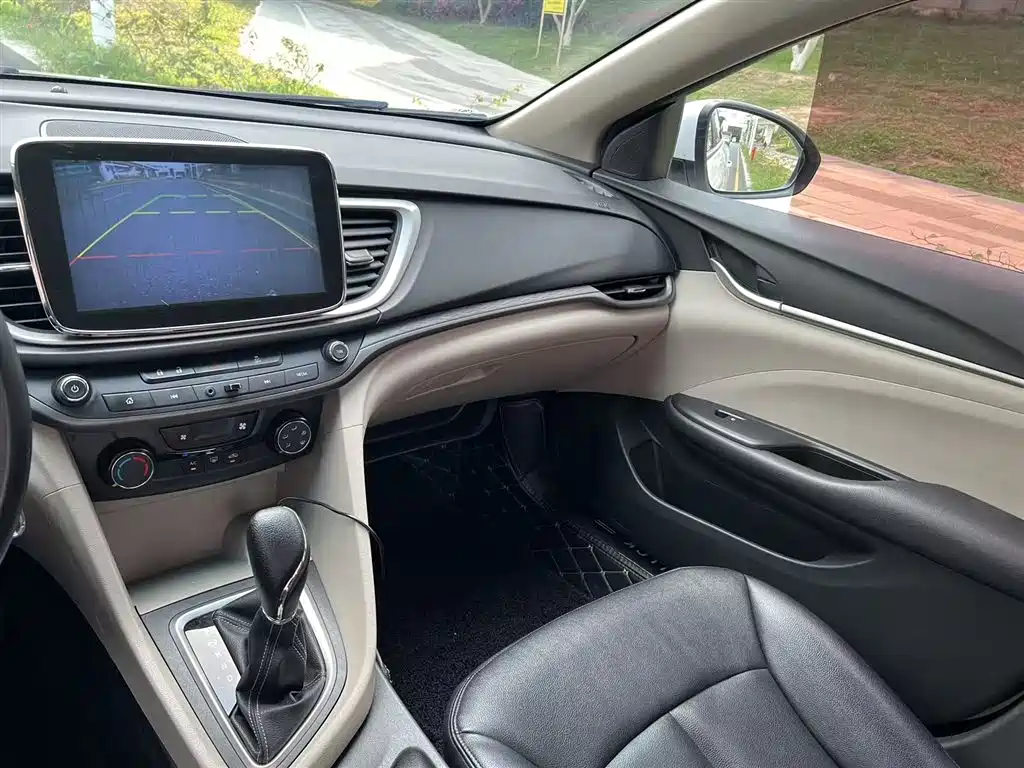 Buick Excelle 2019 — фото 18