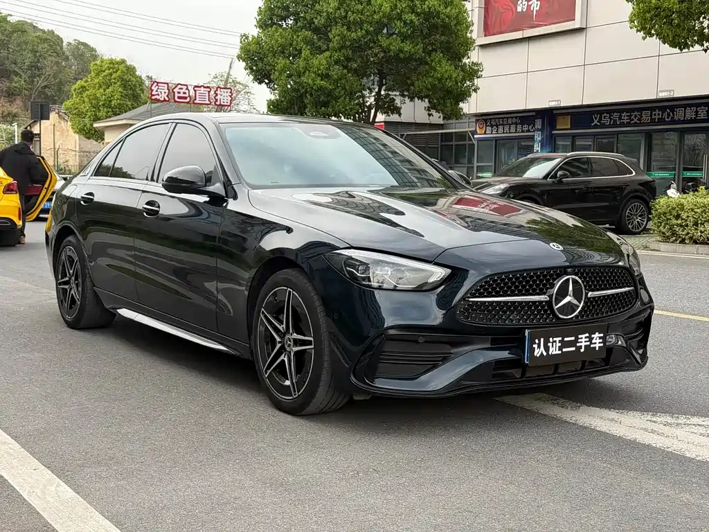 Mercedes-Benz C-Class 2023 — фото 3