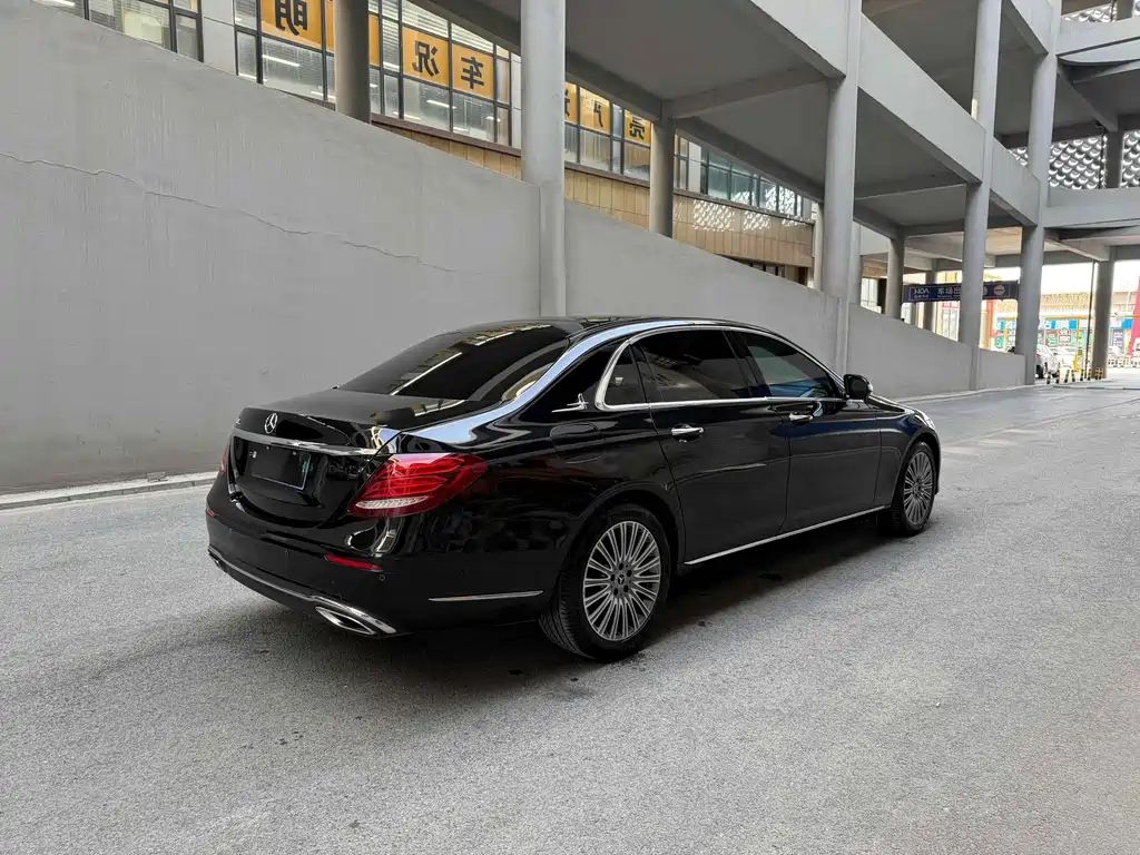 Mercedes-Benz E-Class 2020 — фото 9