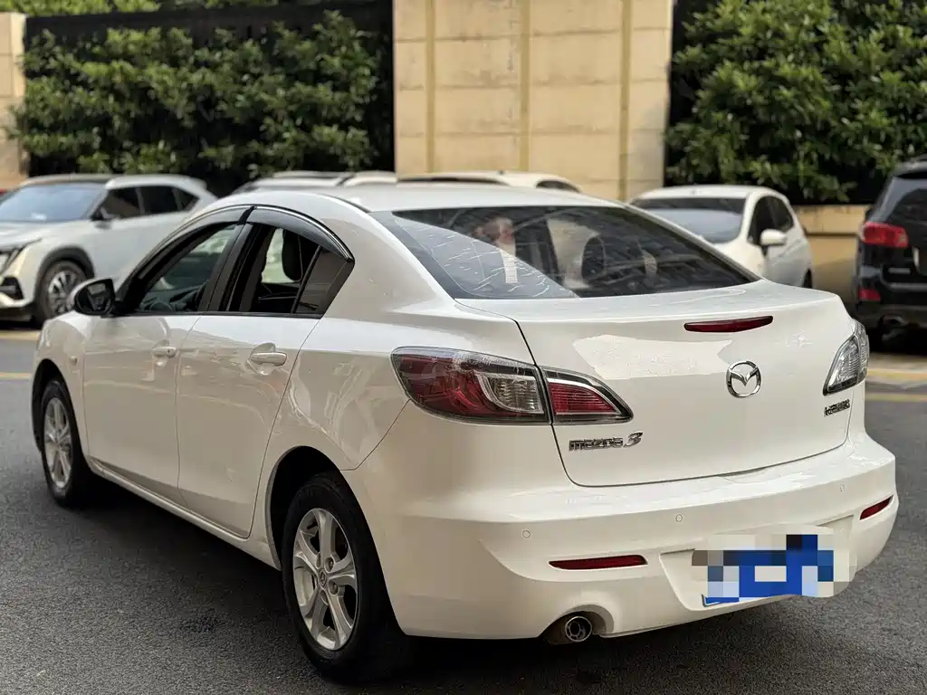 Mazda 3 Xingcheng 2014 — фото 3