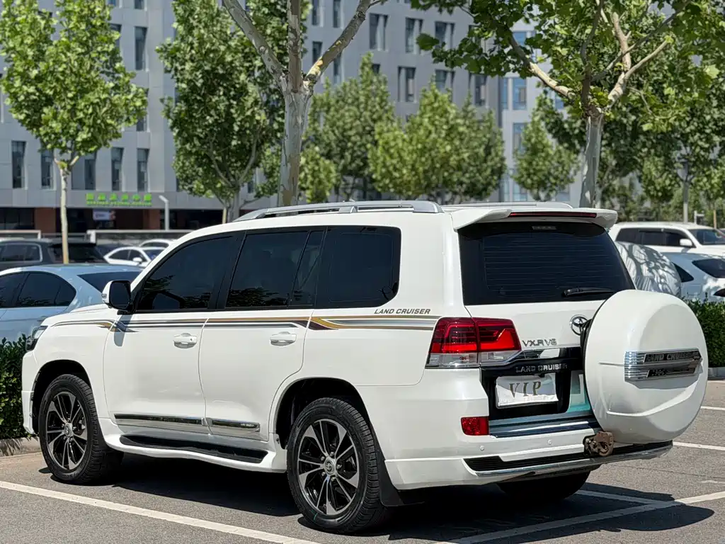 Toyota Land Cruiser 2020 — фото 5