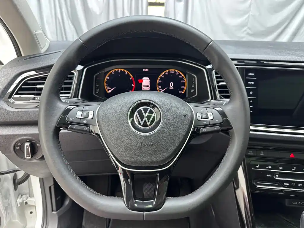 Volkswagen T-Roc 2021