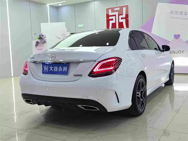 Mercedes-Benz C-Class 2021