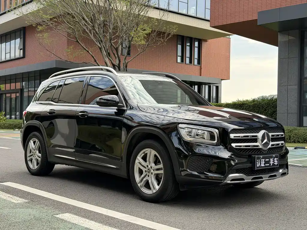 Mercedes-Benz GLB 2021
