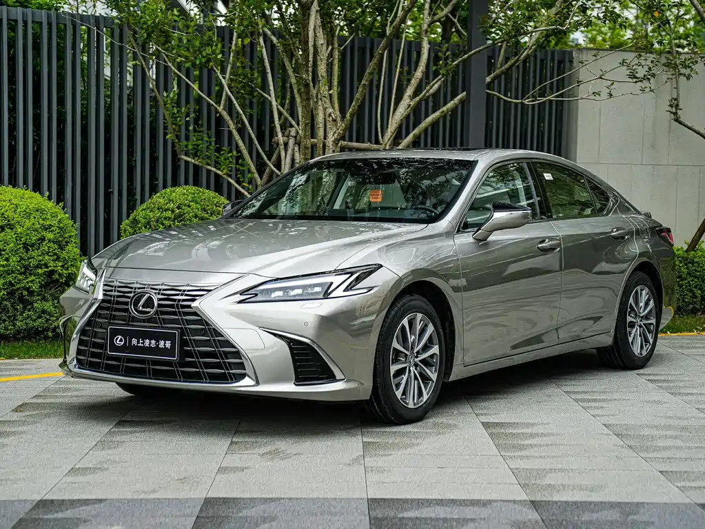 Lexus ES 2025 — фото 1