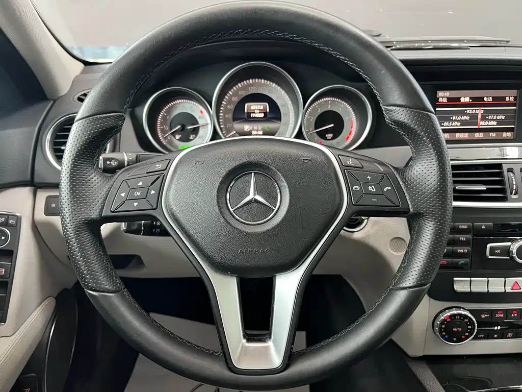 Mercedes-Benz C-Class 2014 — фото 29
