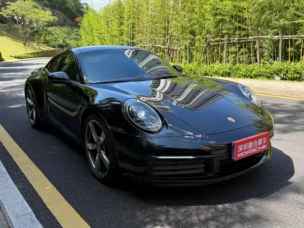 Porsche 911 2023