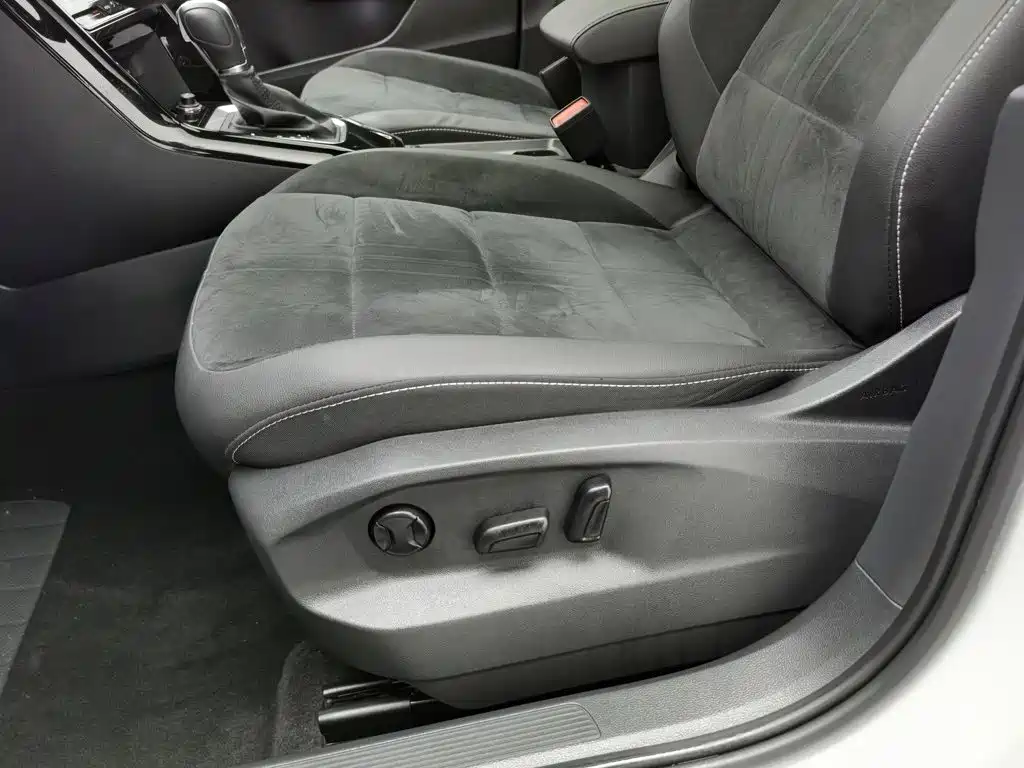 Volkswagen T-Roc 2021 — фото 20