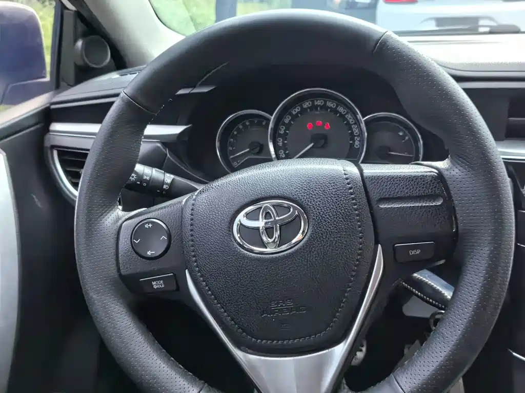 Toyota Corolla 2016 — фото 15